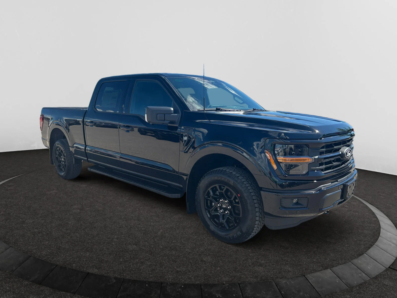 New 2026 Agate Black Metallic Ford XLT image 7
