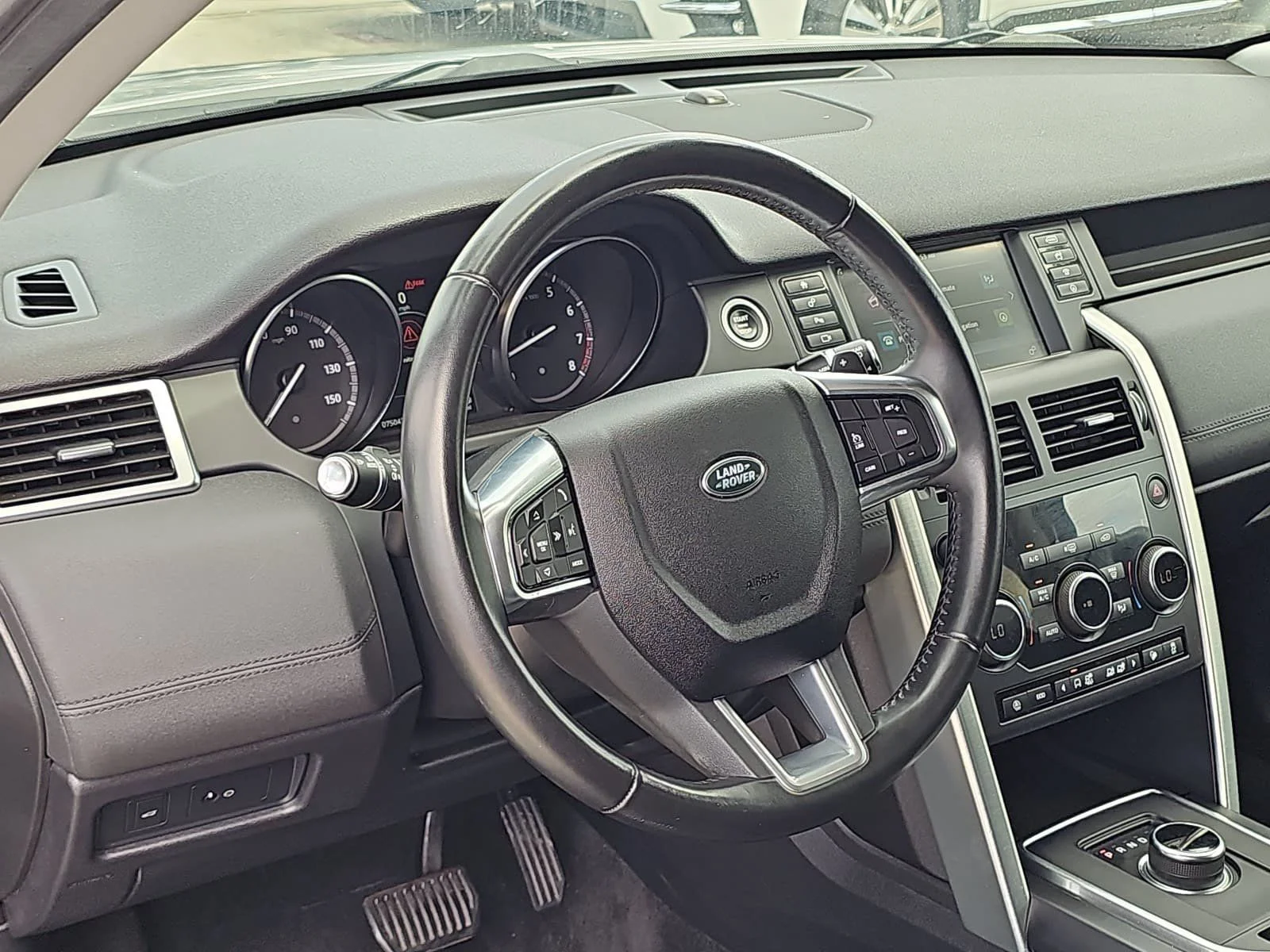 Used 2018 Gray Land Rover SE image 16