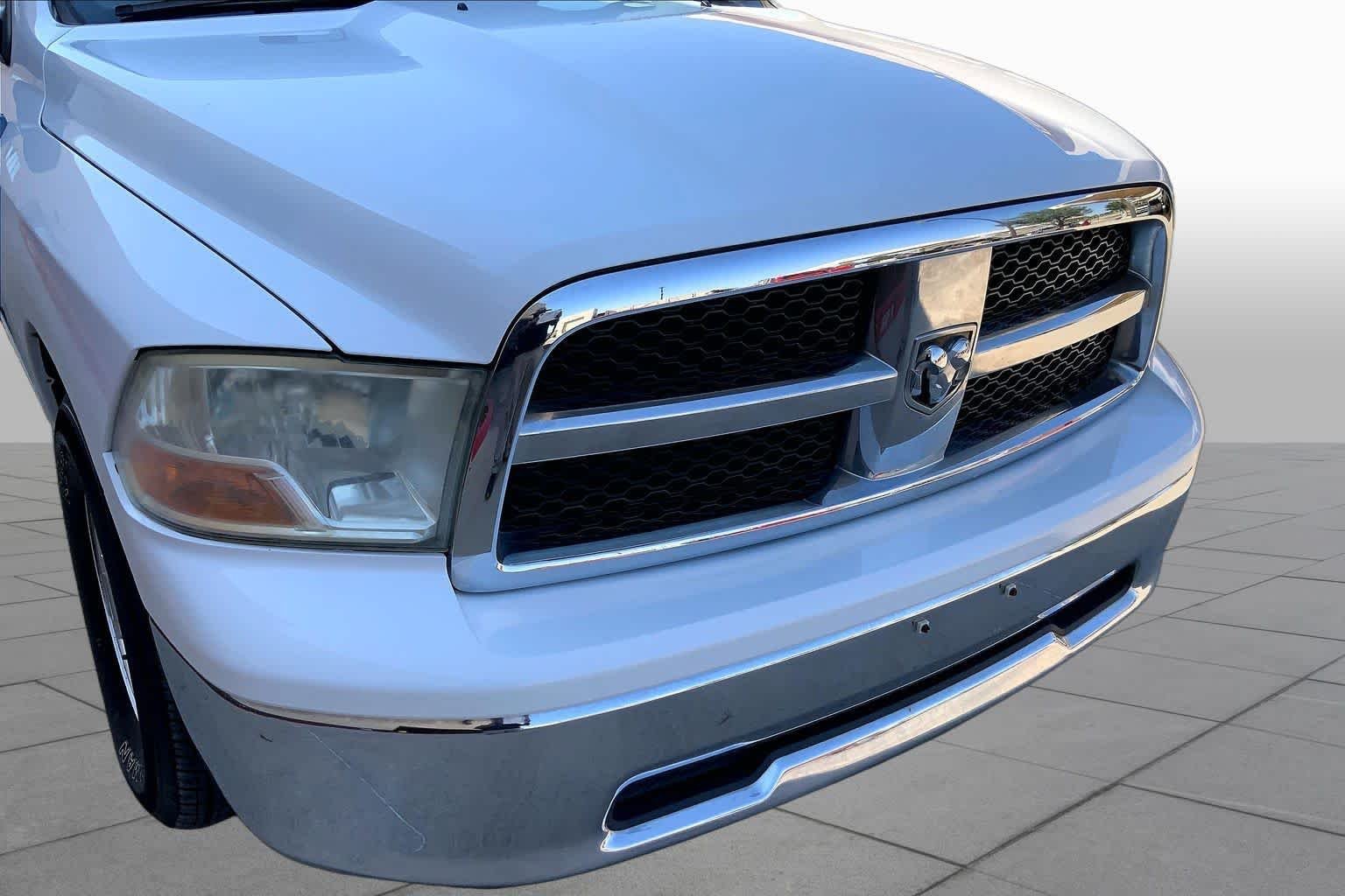 Used 2011 Bright White Ram SLT image 30
