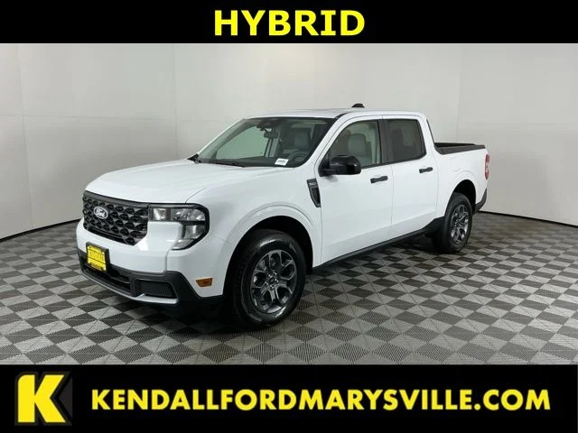 New 2026 Oxford White Ford XLT image 1