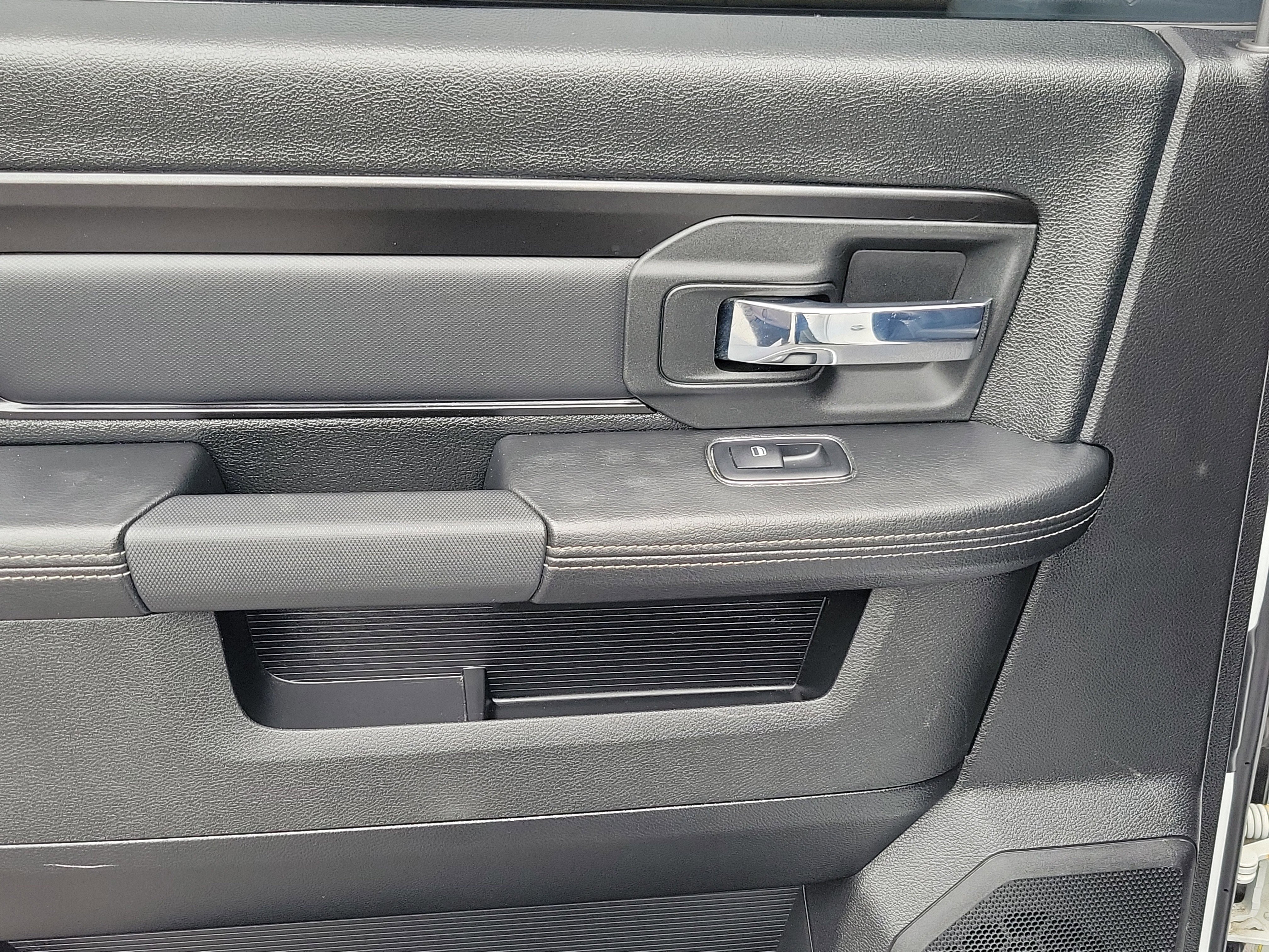 Used 2017 Bright White Clearcoat Ram Rebel image 11