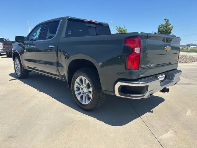 Used 2025 Cypress Gray Chevrolet LTZ image 35
