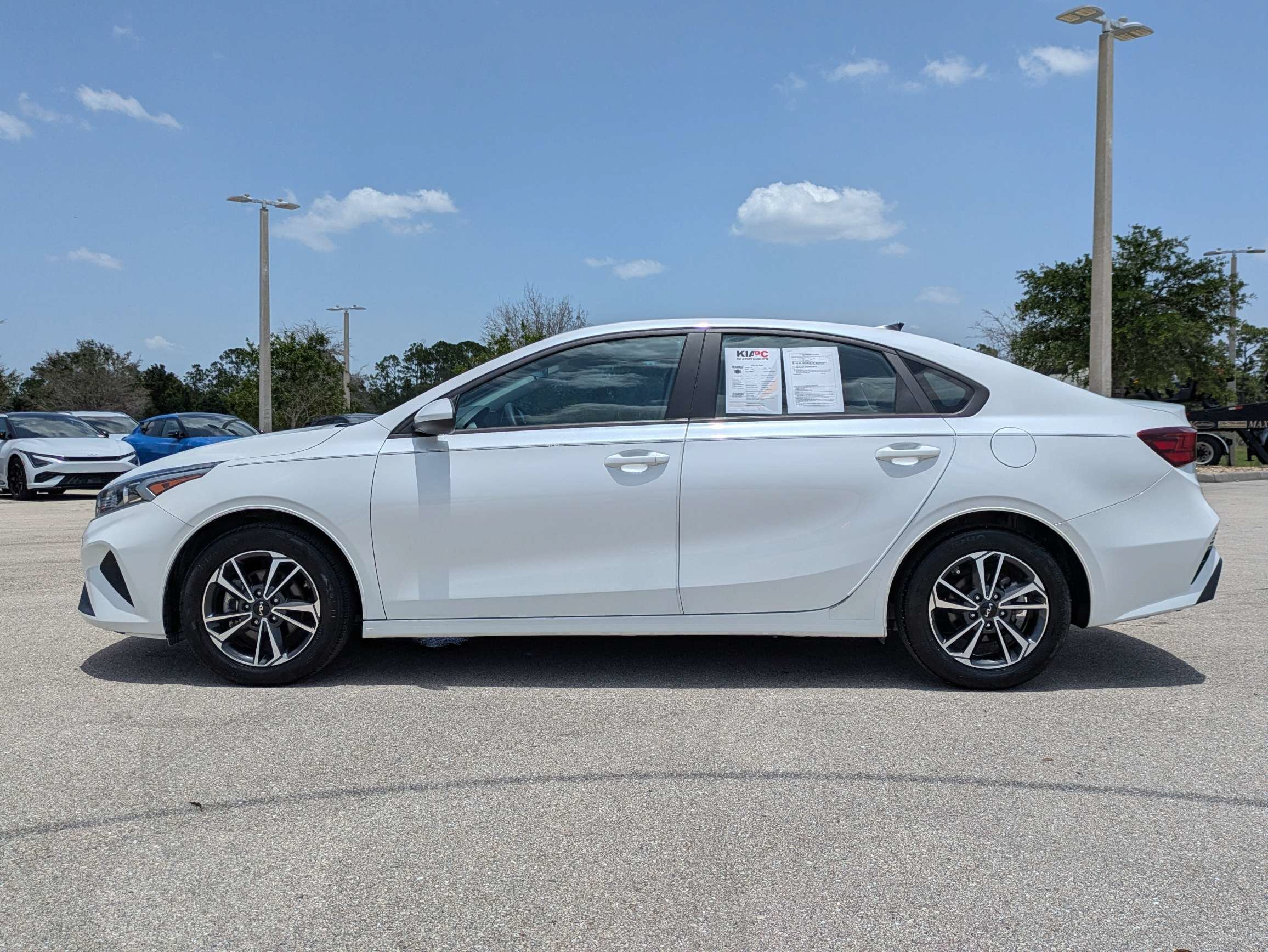 Certified Used 2024 Snow White Pearl Kia LXS image 8
