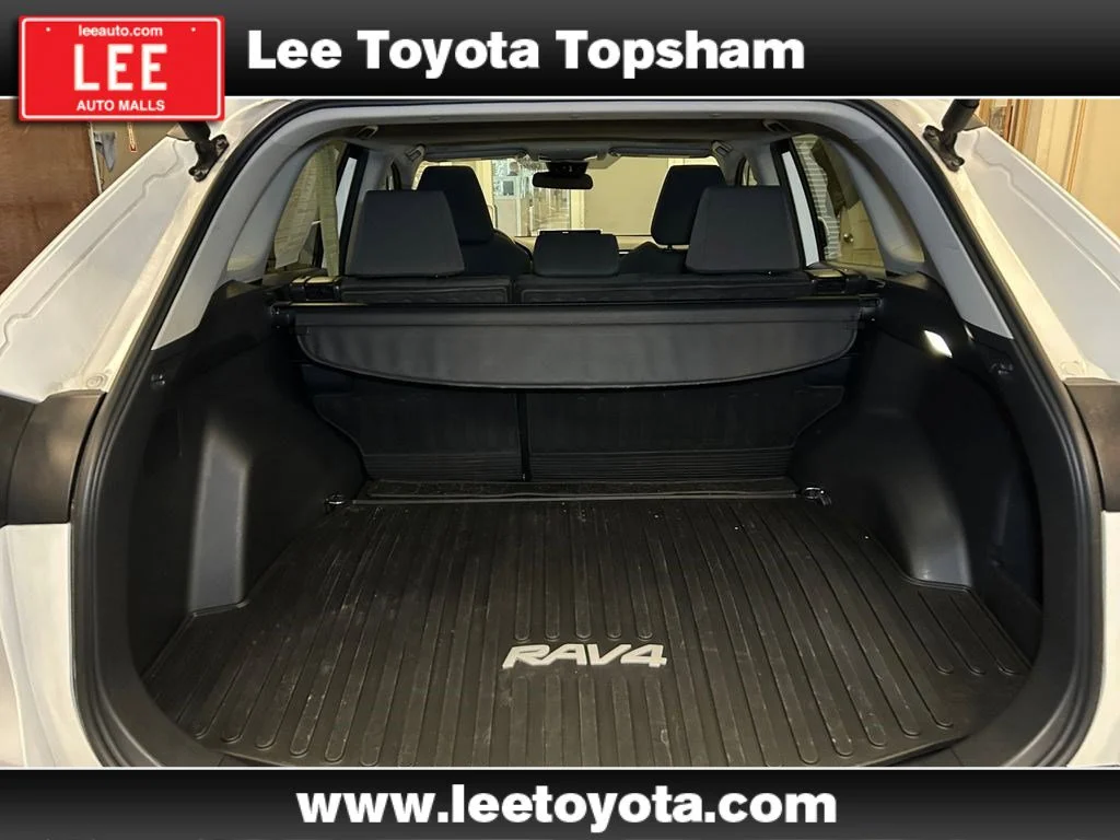 Used 2024 White Toyota XLE image 20
