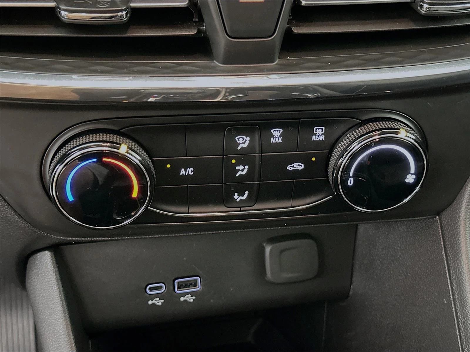 2025 Buick Encore GX Preferred - Photo 9