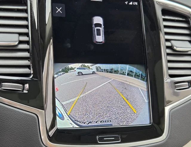 Used 2023 Silver Volvo Ultimate image 32