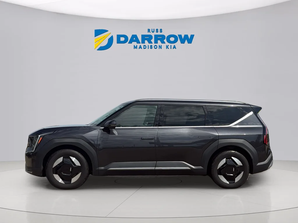 Certified 2024 Kia EV9 Wind with VIN KNDAFFS53R6050917 for sale in Madison, WI