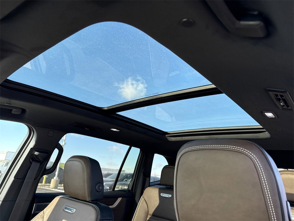 2026 GMC ACADIA - Image 27