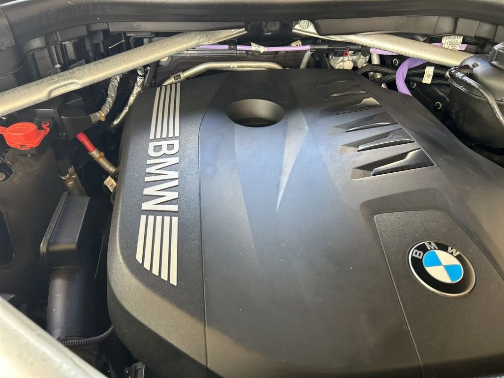 Used 2024 Black BMW xDrive40i image 14