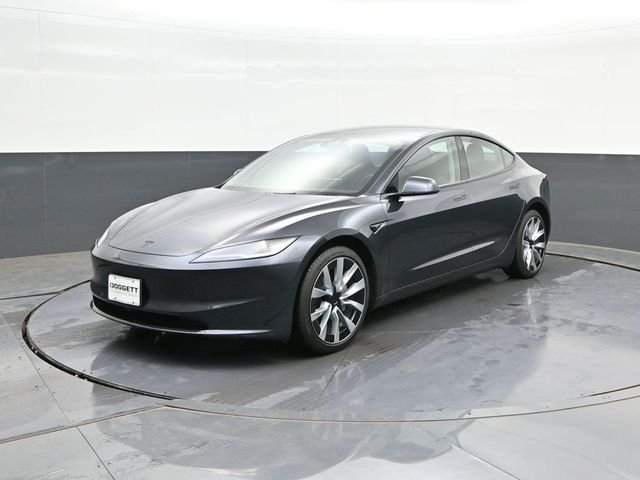 Used 2025  Tesla Standard image 1