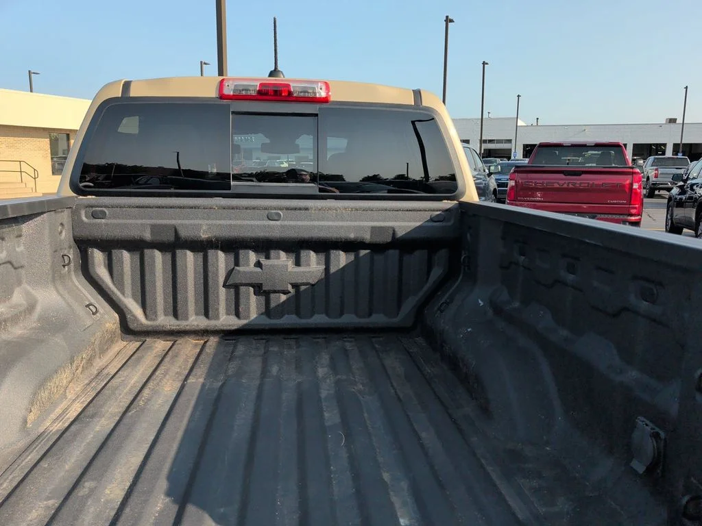 Used 2023 Sand Dune Metallic Chevrolet Z71 image 21