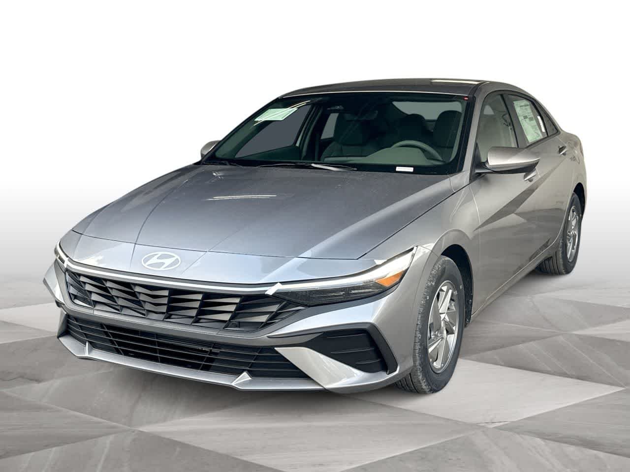 New 2026 Fluid Metal Hyundai SE image 4