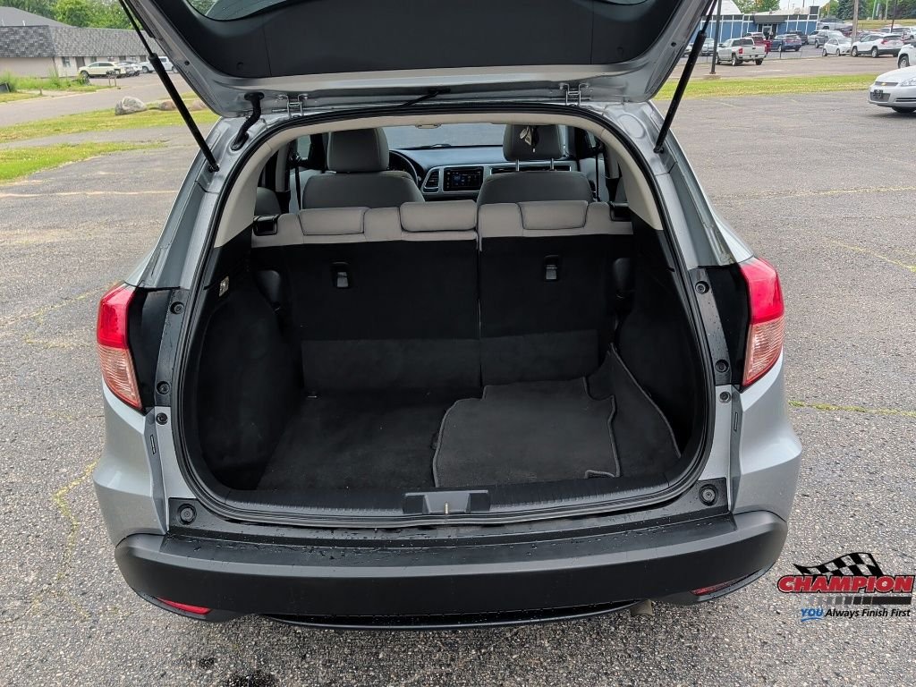 Used 2017  Honda EX image 12
