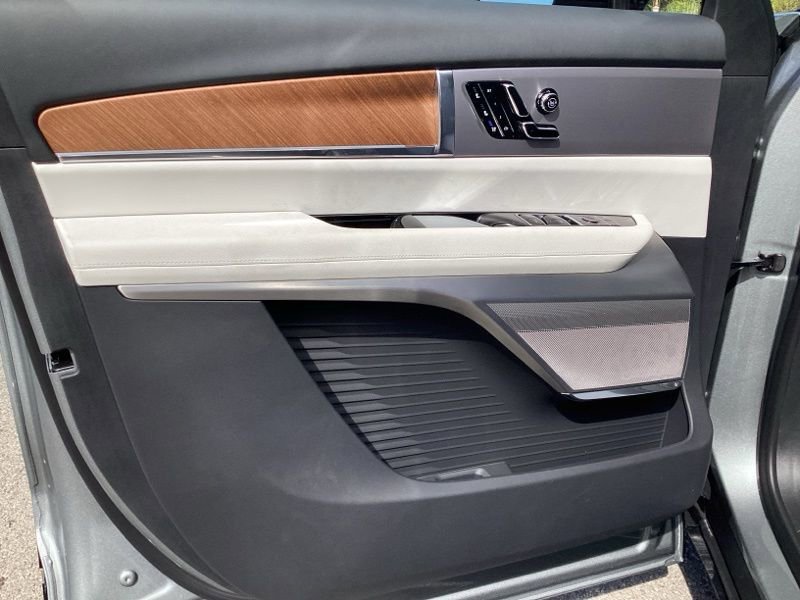 2026 Cadillac VISTIQ Luxury - Photo 14