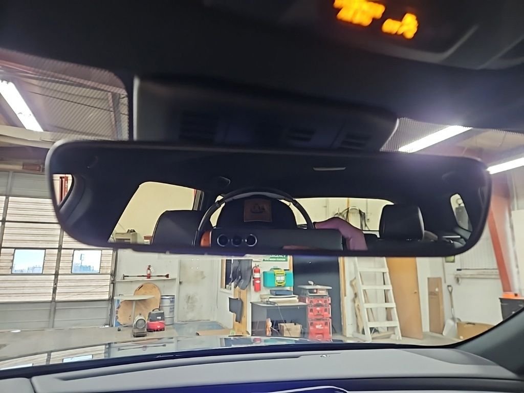 2025 Toyota Crown Signia XLE - Photo 21