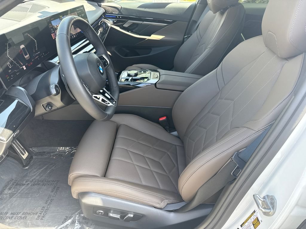 Used 2026 Alpine White BMW 530i image 21