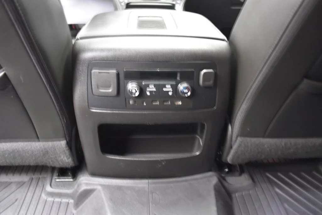Used 2019 Black GMC Denali image 21