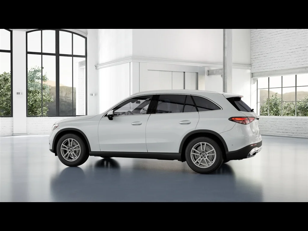 New 2026 MANUFAKTUR Moonlight White Metallic Mercedes-Benz GLC 300 image 27