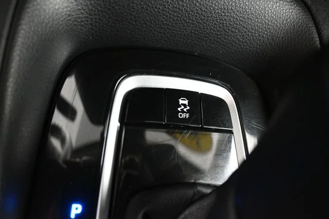 2025 Toyota Corolla LE - Photo 27