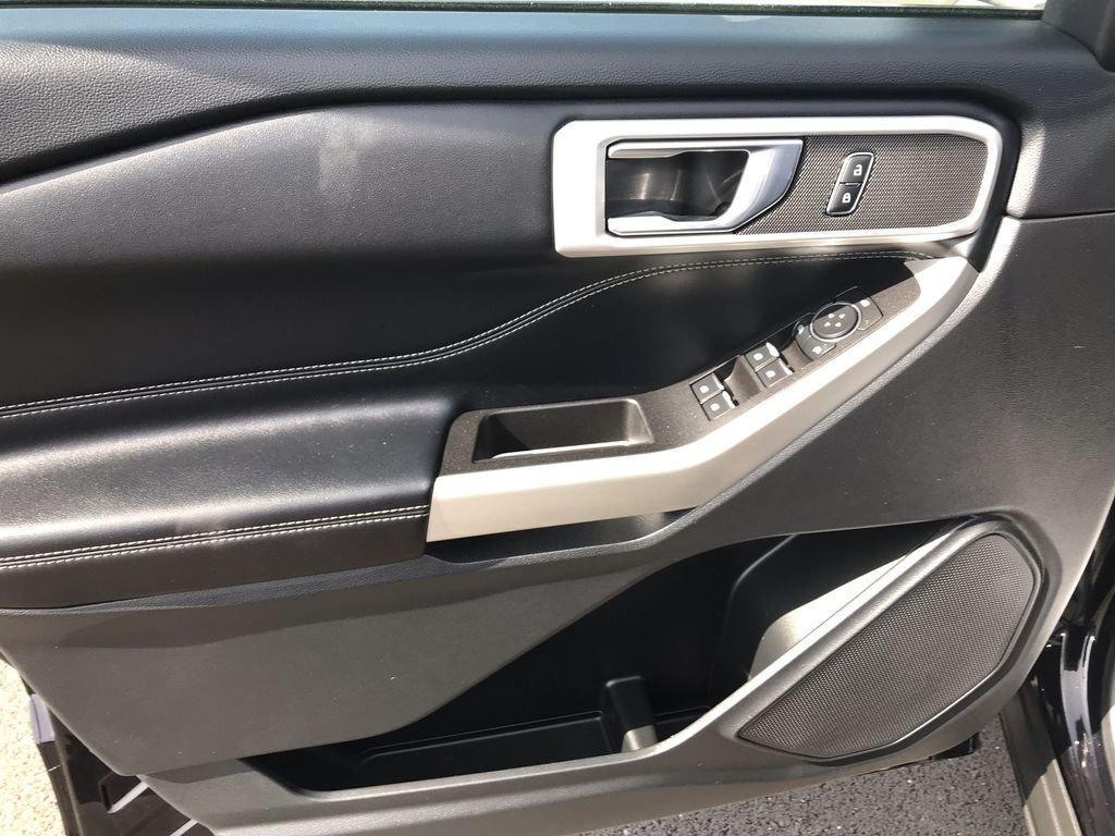 Used 2022 Black Ford XLT image 13