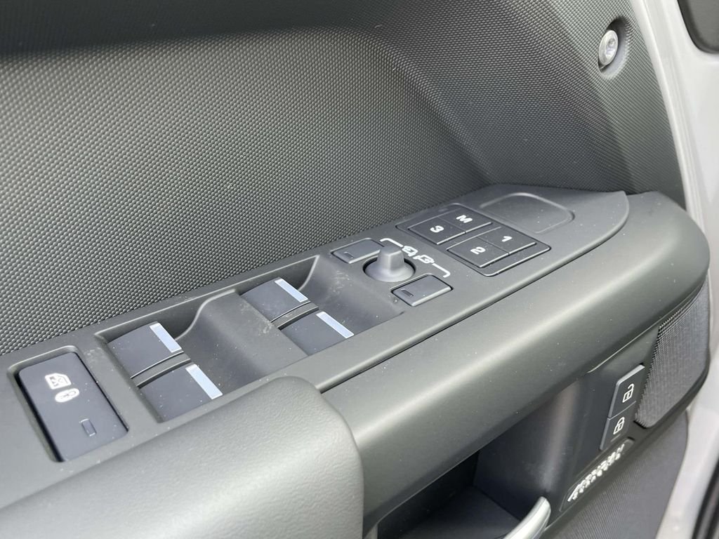 New 2026 Borasco Grey Land Rover X-Dynamic SE image 33