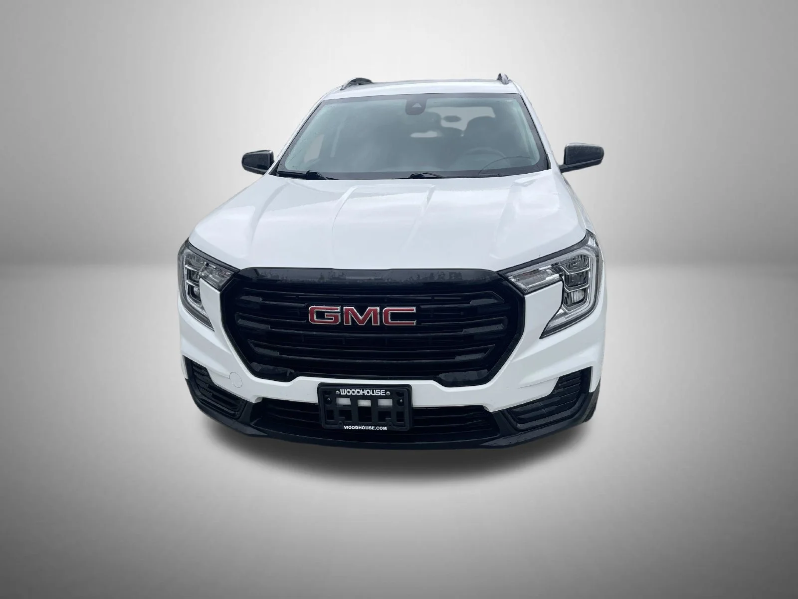 Used 2024 White GMC SLE image 2