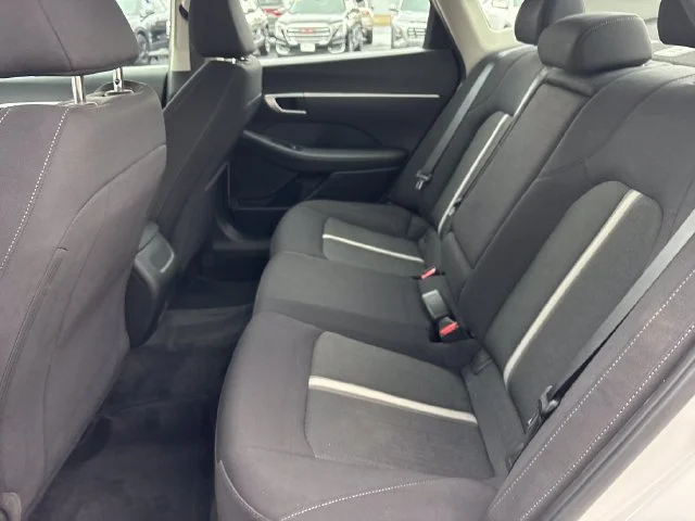 Used 2024 White Hyundai SEL image 28