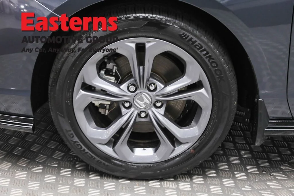 Used 2024 Gray Honda EX-L image 33