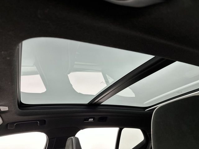 Used 2023 White Volvo Ultimate image 22