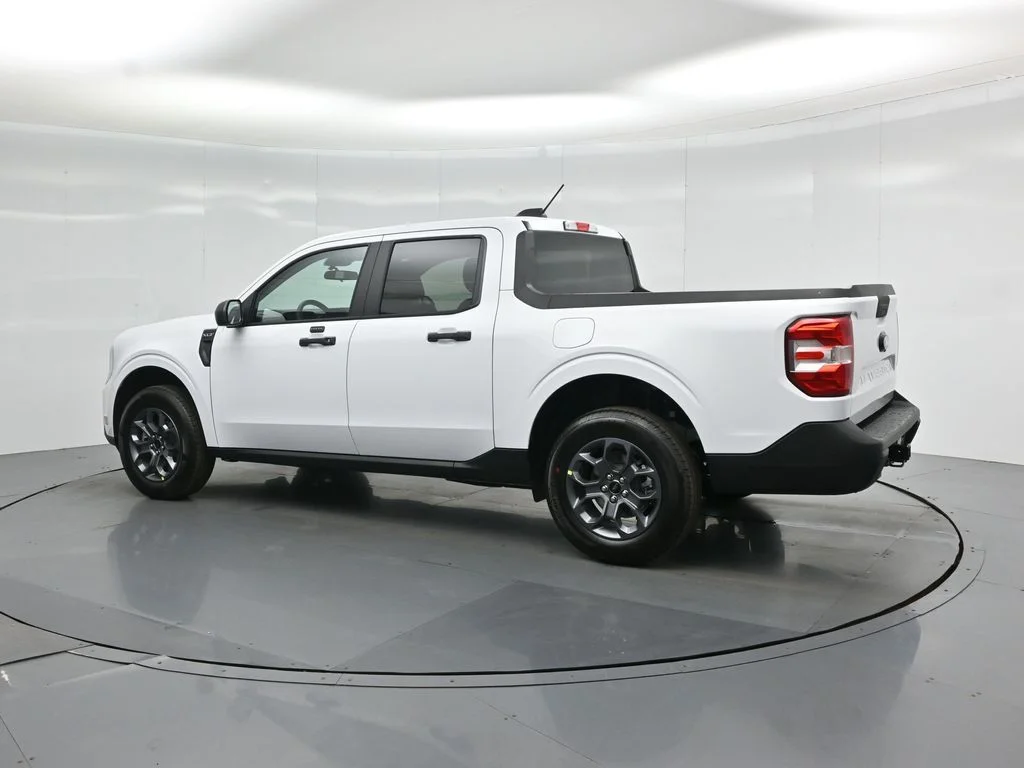 New 2026 White Ford XLT image 6