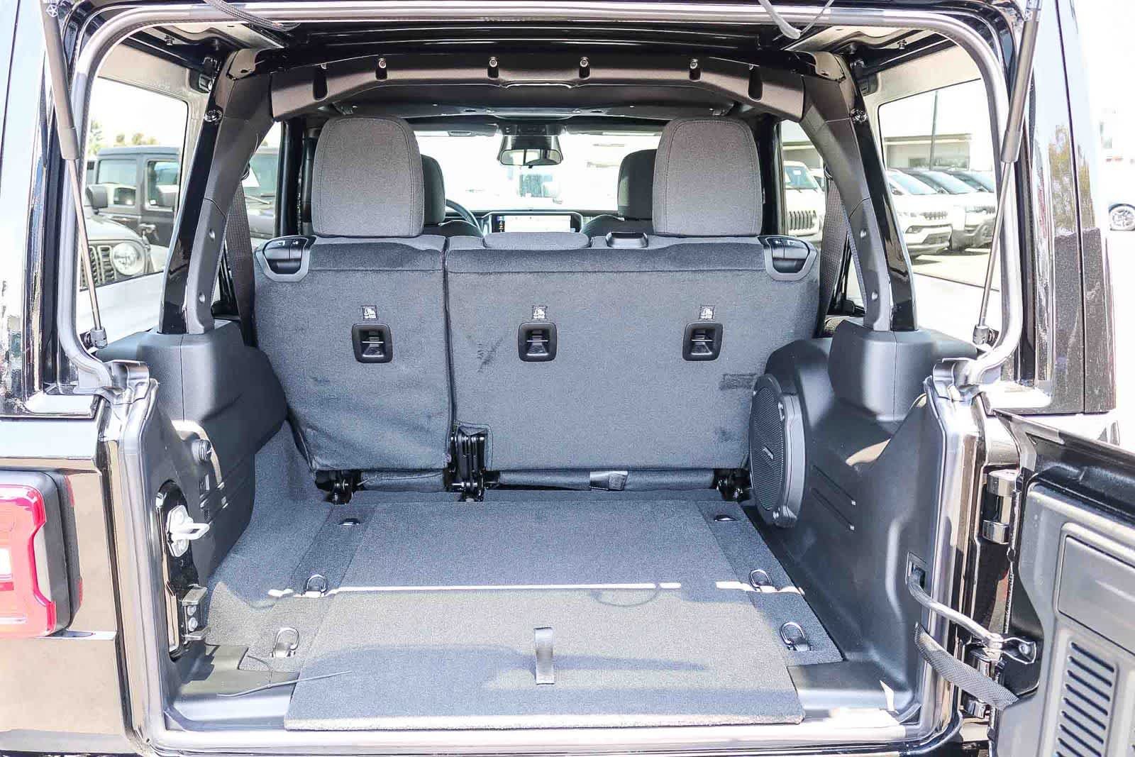 New 2026 Black Clear-Coat Exterior Paint Jeep 85th Anniversary image 14