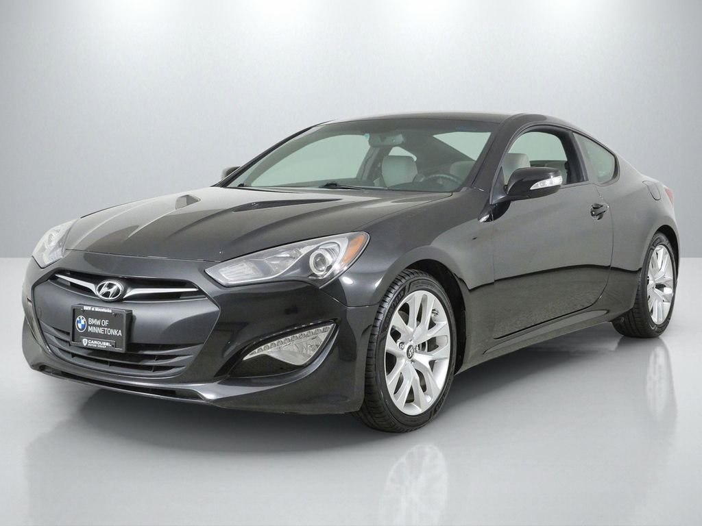 Used 2015 Black Hyundai 3.8 image 1