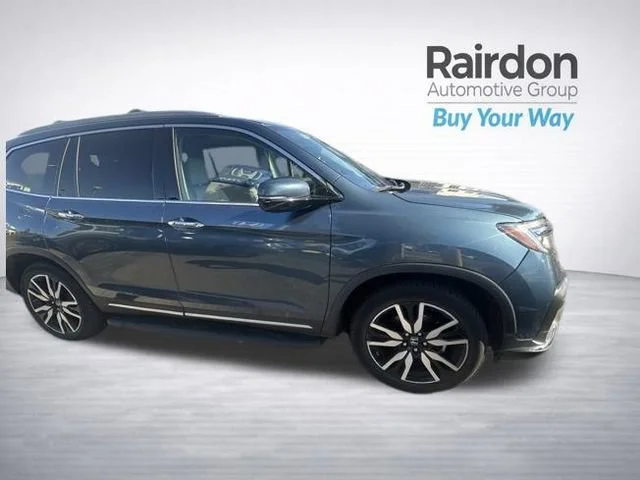 2019 Honda Pilot Touring 8-Passenger AWD photo