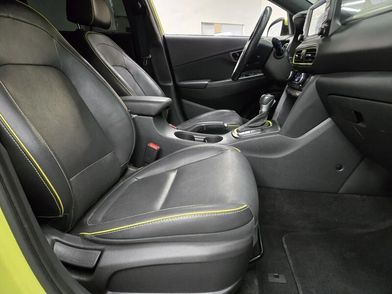 Used 2019 Lime Twist Hyundai Limited image 12