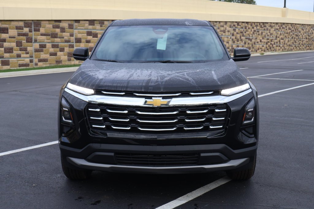 2027 Chevrolet Equinox LT - Photo 2