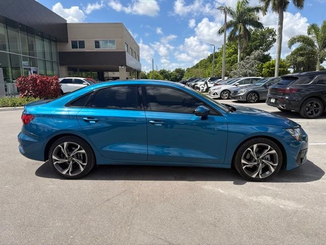 Used 2022  Audi  image 4