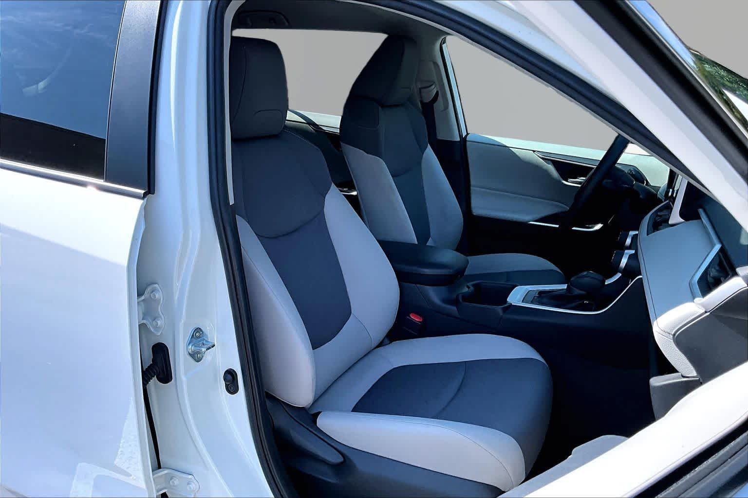Used 2024 Ice Cap Toyota XLE image 9