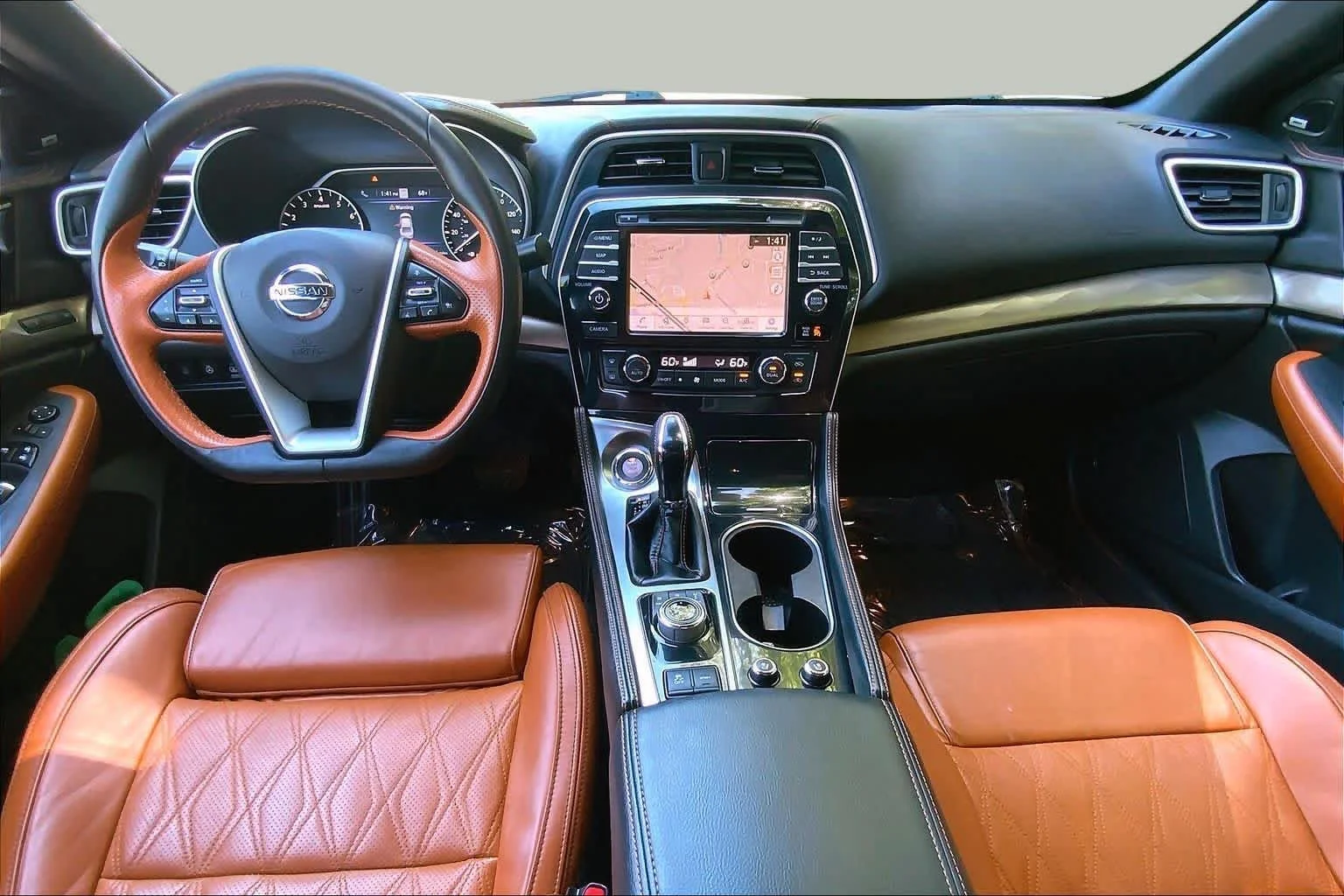 Used 2019 Pearl White Tricoat Nissan Platinum image 15