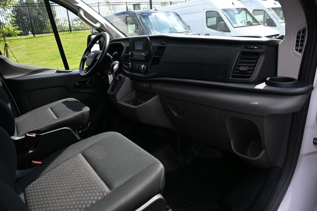 Used 2025 White Ford Base image 17