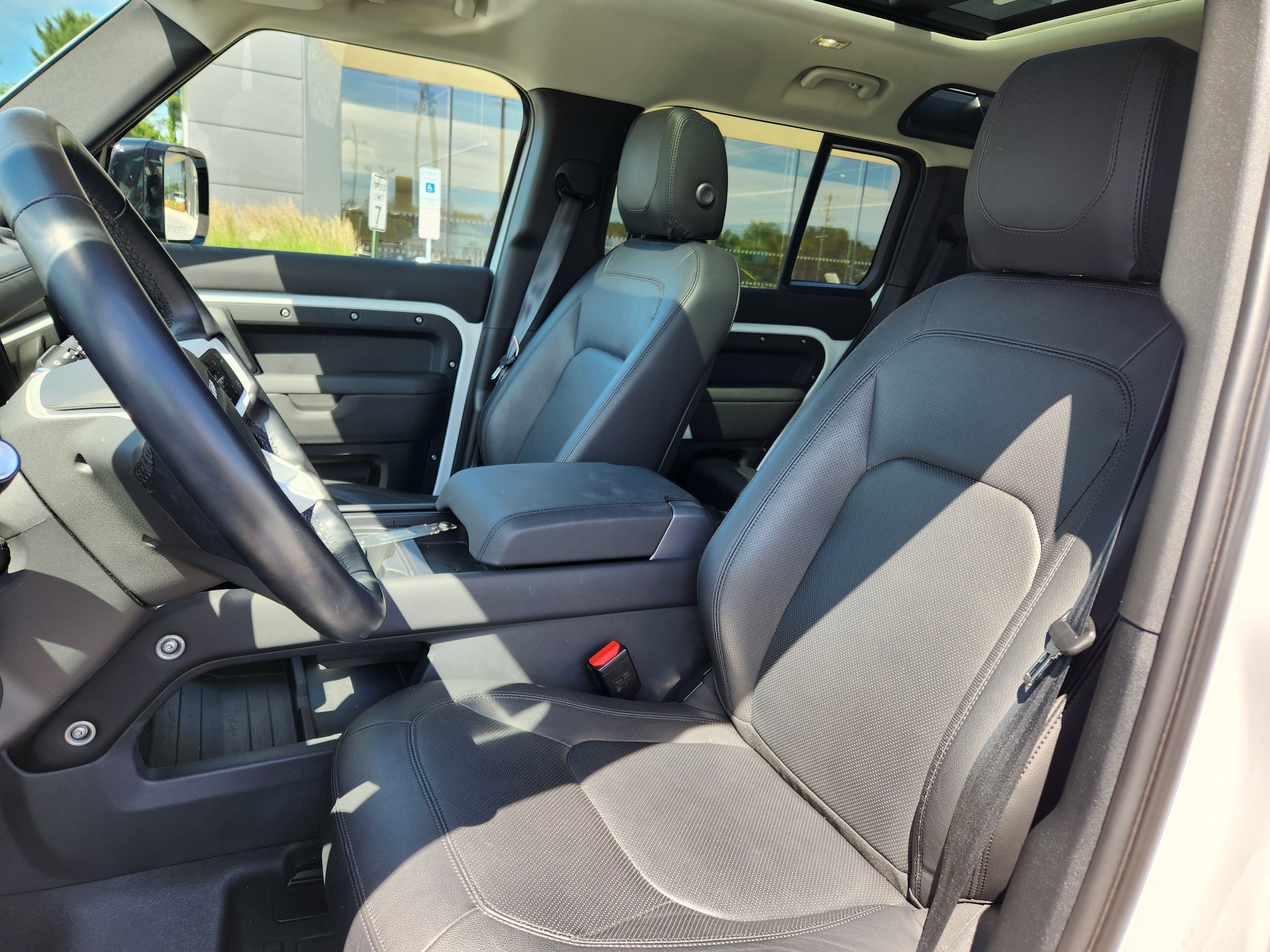 Certified Used 2024 Fuji White Land Rover S image 10