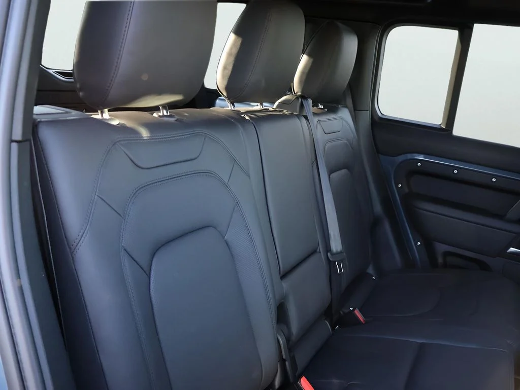 New 2026 Tasman Blue Land Rover X-Dynamic SE image 12
