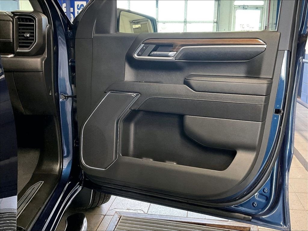 Used 2023 Blue Chevrolet LT image 12