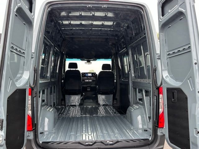 Used 2025 Blue Mercedes-Benz Cargo 144 WB image 20