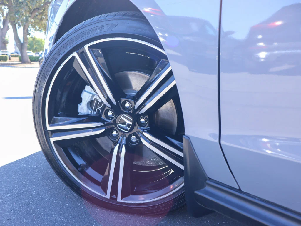 Used 2024 Urban Gray Pearl Honda Sport image 12