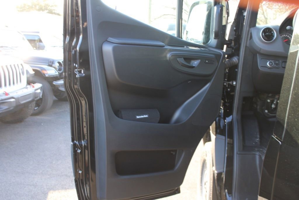 New 2026 Obsidian Black Metallic Mercedes-Benz Cargo 144 WB image 51