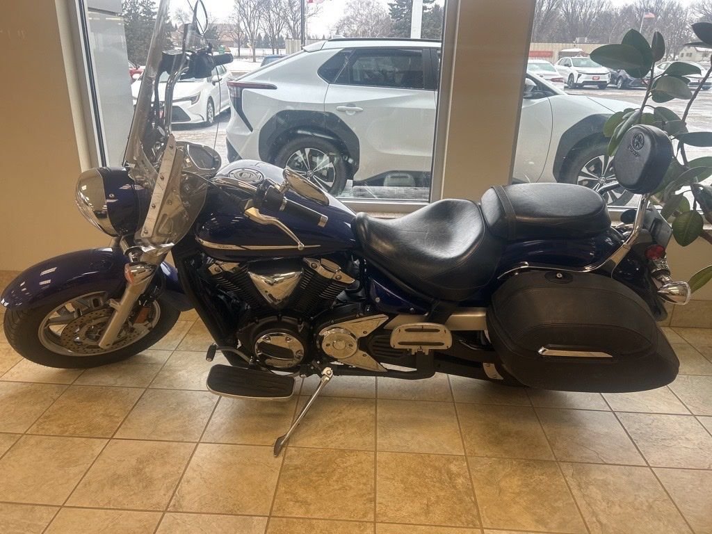 Used 2007 Blue Yamaha Motorcycle image 4