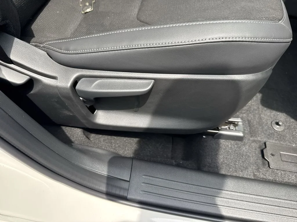 New 2026 Rhodium White Metallic Mazda 2.5 S Preferred AWD image 44