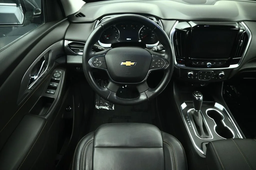 Used 2019 Gray Chevrolet 3LT image 33