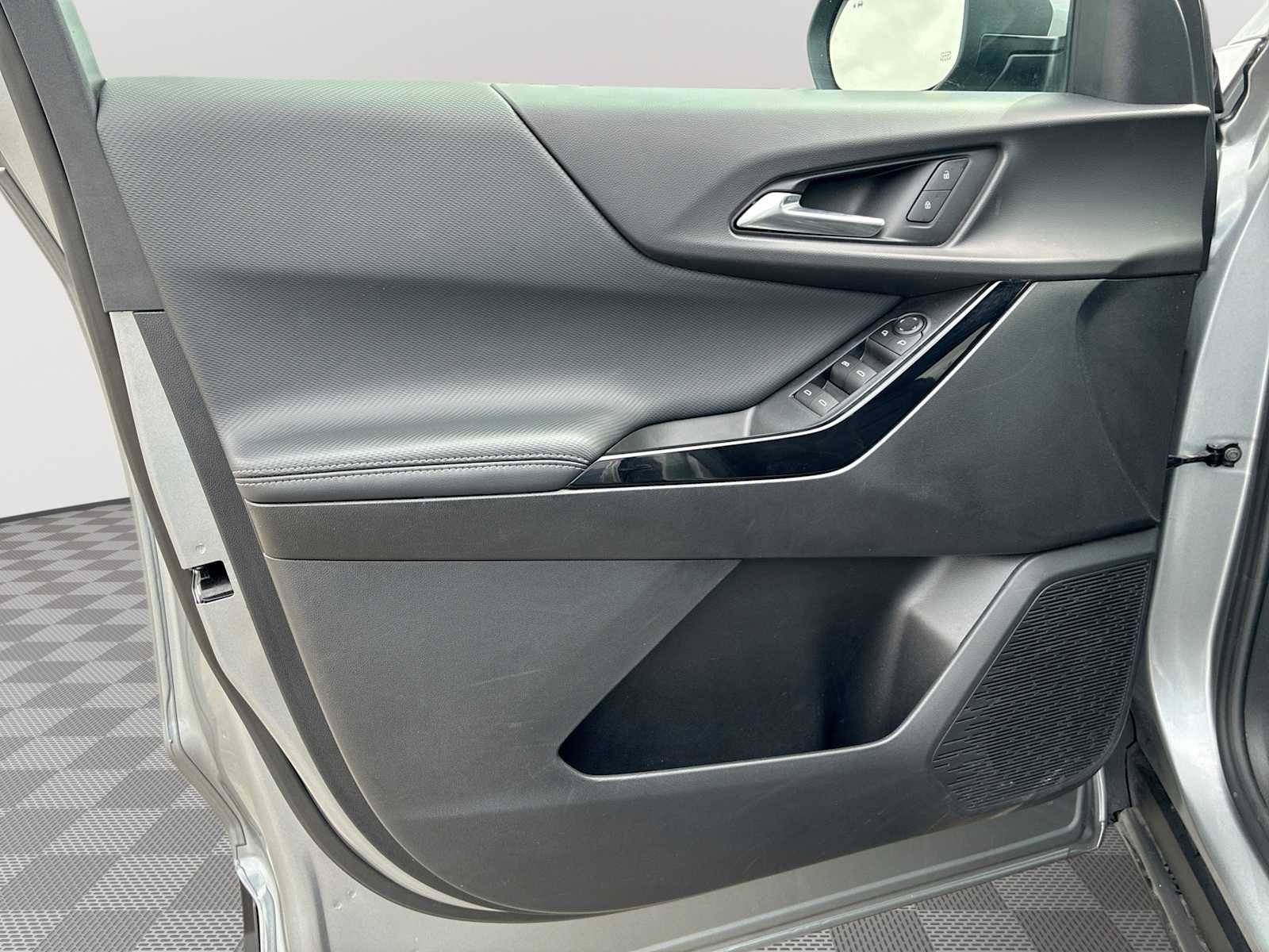 2025 Chevrolet Equinox LT - Photo 22