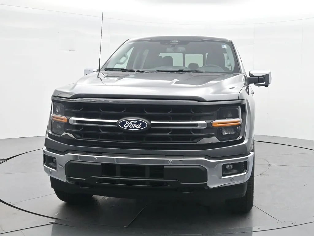 New 2026 Carbonized Gray Metallic Ford XLT image 2